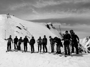 雪山で皆と過ごす時間に笑顔な皆